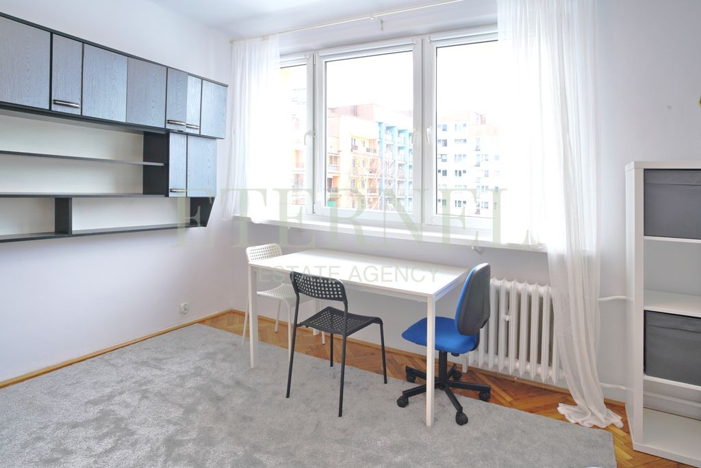 Mieszkanie 2-pokojowe Kraków, os. Kolorowe. Zdjęcie 3