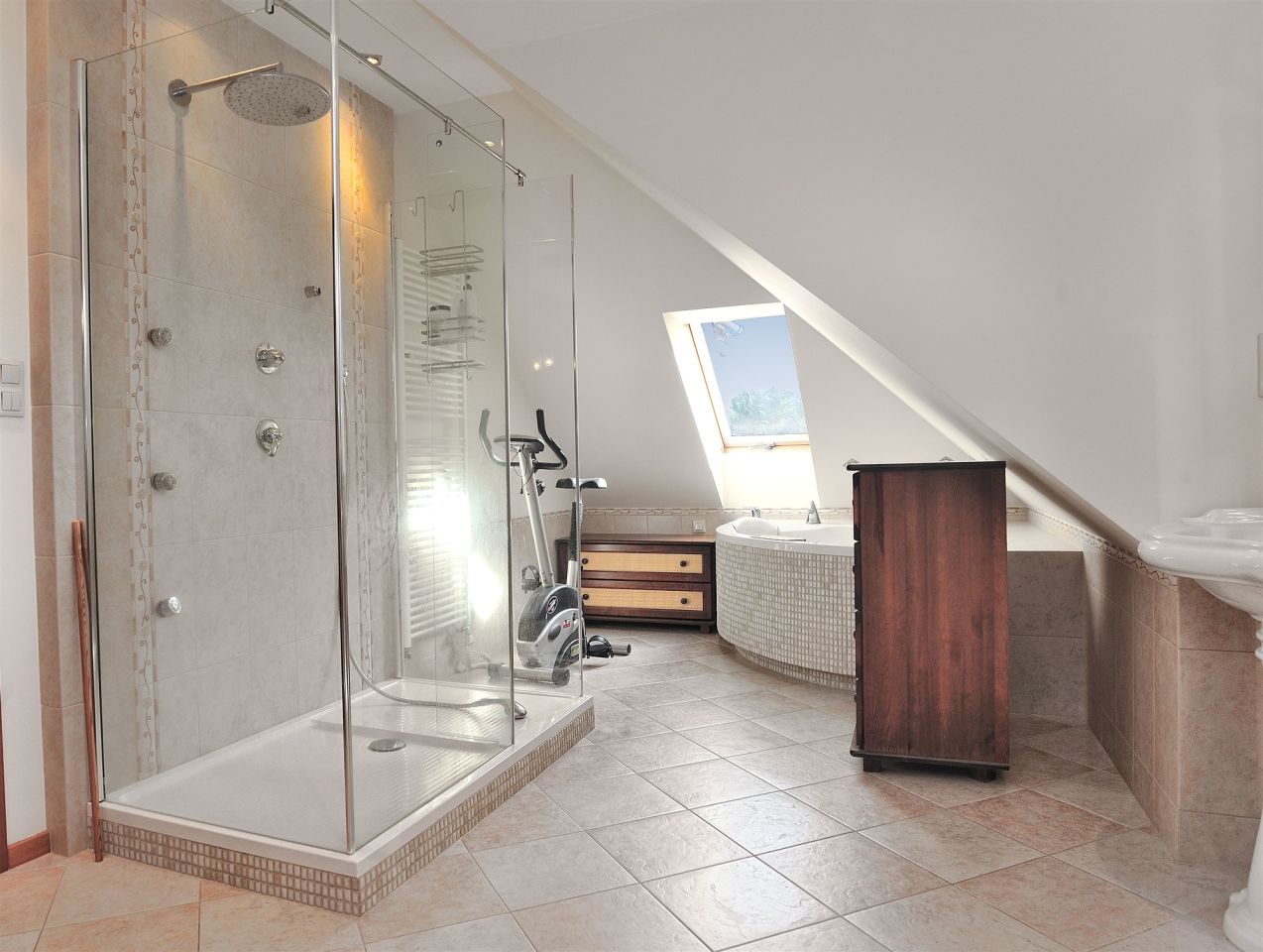 dom wolnostojący, 4 pokoje Niedźwiedź. Zdjęcie 10