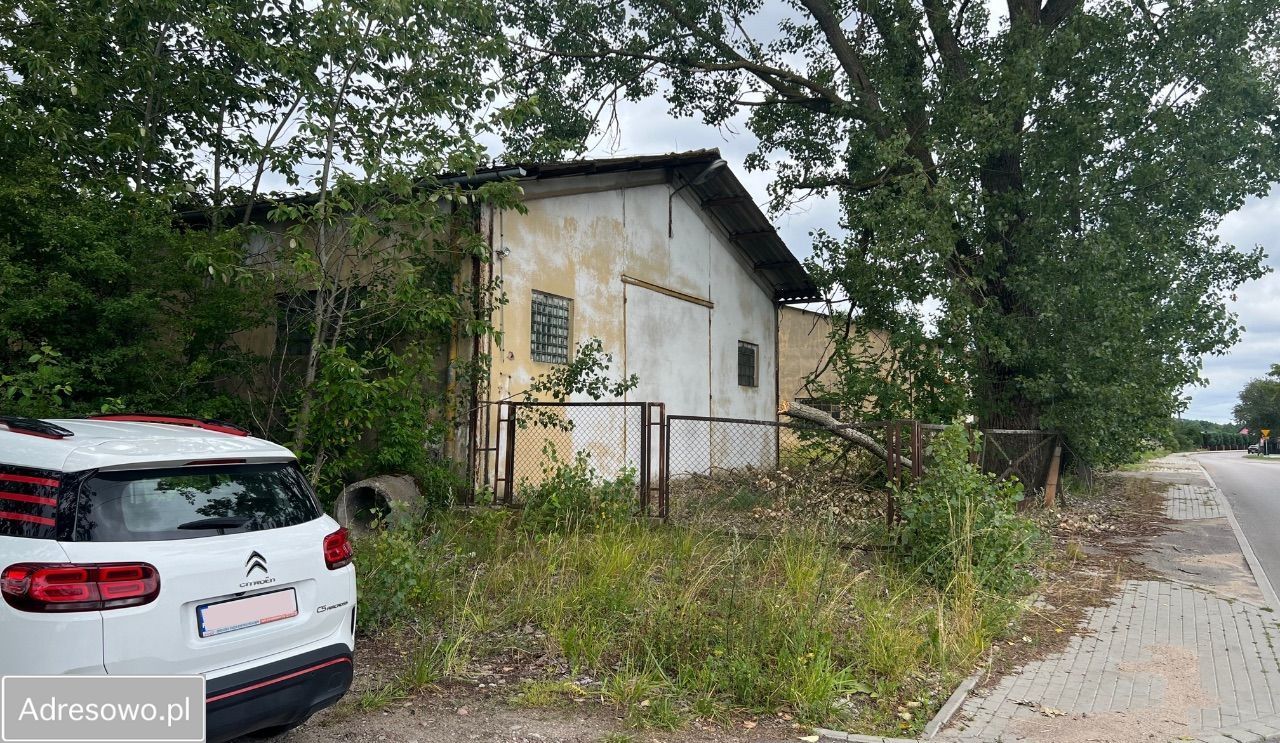 Hala/magazyn Kisiny. Zdjęcie 8