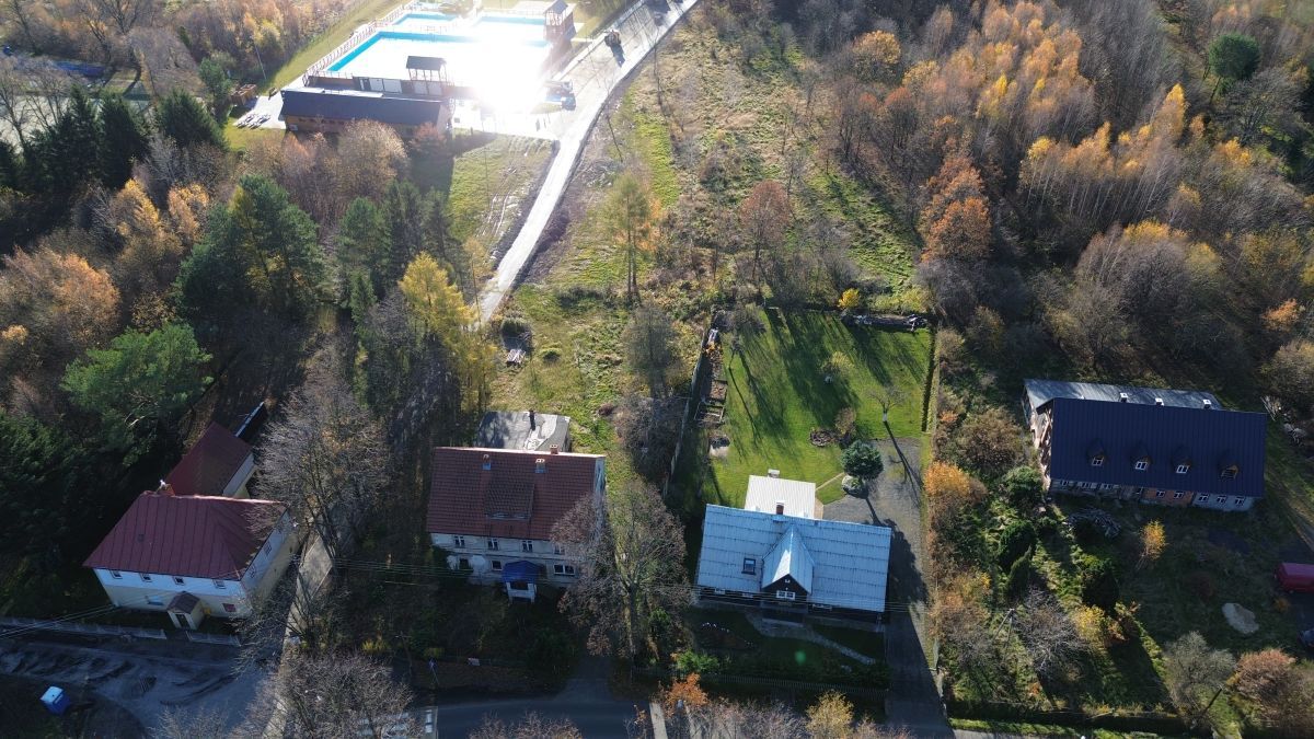 dom wolnostojący, 10 pokoi Świeradów-Zdrój Czerniawa-Zdrój, ul. Główna. Zdjęcie 2