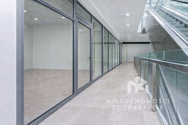 Lokal Rzeszów Śródmieście, ul. Fryderyka Szopena. Zdjęcie 9