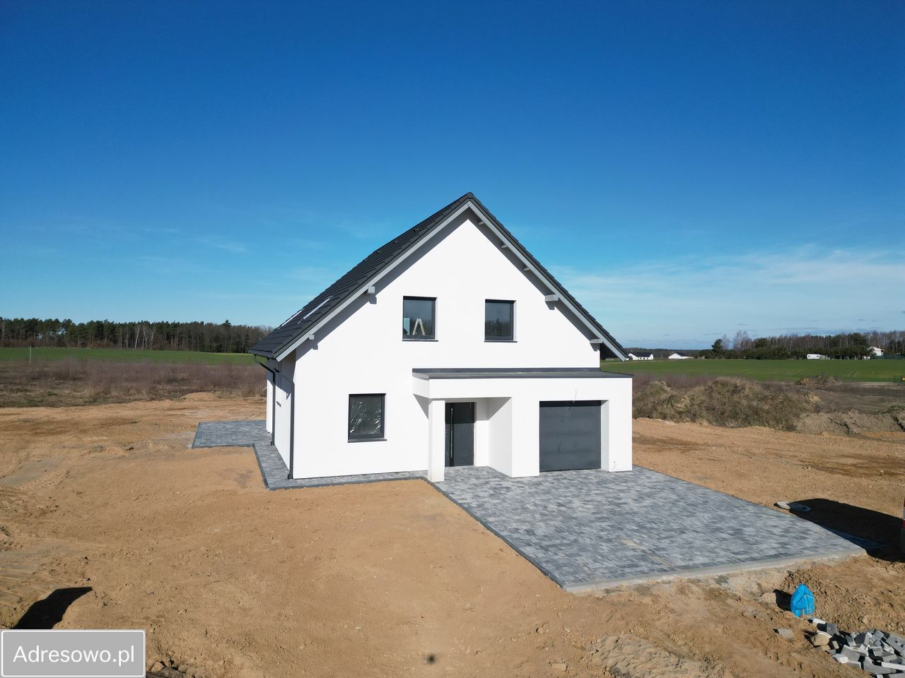 dom wolnostojący, 5 pokoi Chojniczki