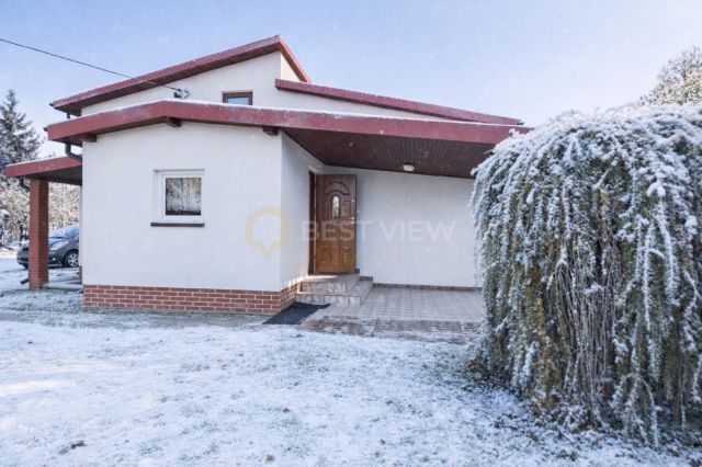 dom wolnostojący, 3 pokoje Łomianki. Zdjęcie 1