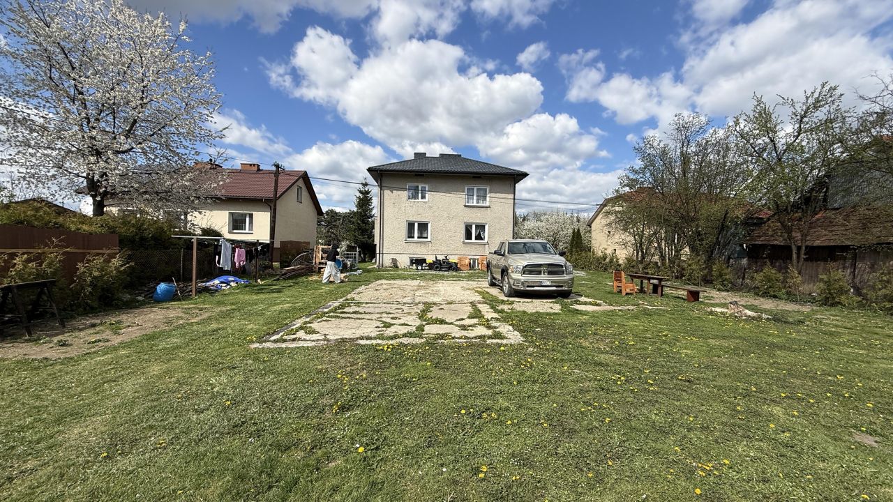 budynek wielorodzinny, 6 pokoi Besko, ul. Bieszczadzka. Zdjęcie 2