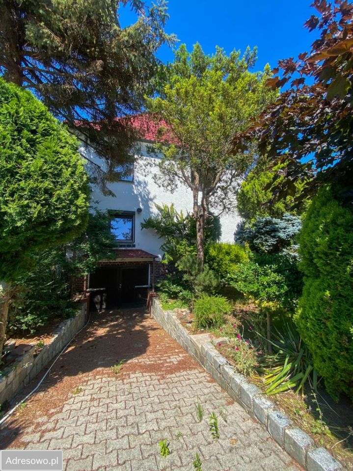 dom wolnostojący, 9 pokoi Wrocław Oporów, ul. Harcerska