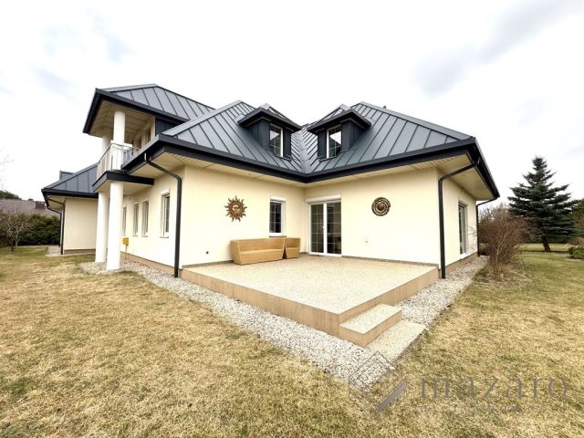 dom wolnostojący, 9 pokoi Zielonka. Zdjęcie 1