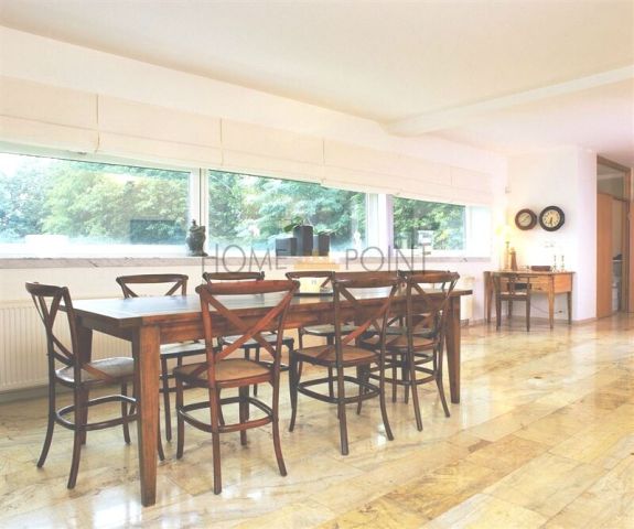 dom wolnostojący, 9 pokoi Konstancin-Jeziorna, ul. Willowa. Zdjęcie 3