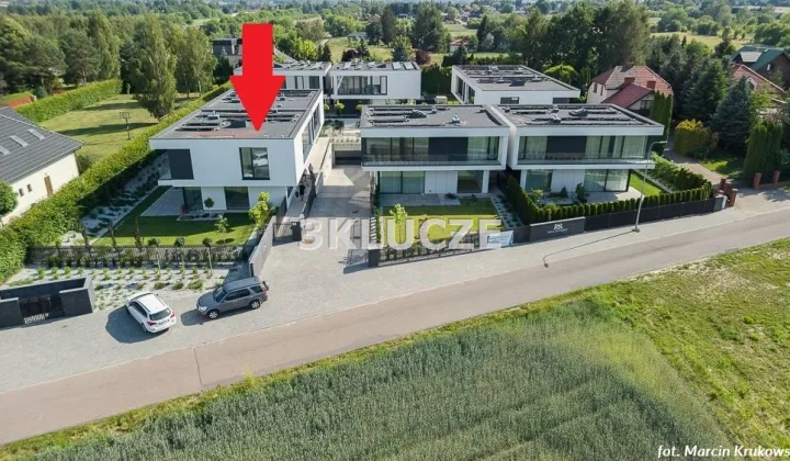 dom wolnostojący, 6 pokoi Dąbrowica, ul. Uzdrowiskowa