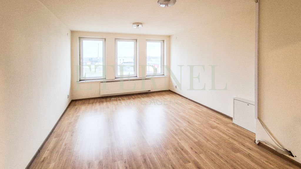Hala/magazyn Kazimierza Wielka, ul. Przemysłowa. Zdjęcie 7