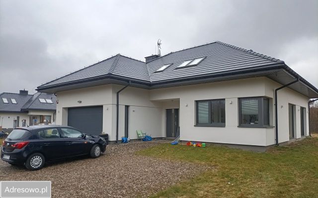 dom wolnostojący, 4 pokoje Okuniew, ul. Warszawska. Zdjęcie 1