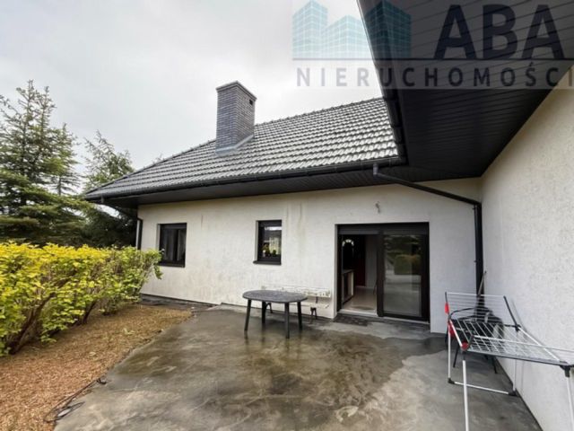 dom wolnostojący, 4 pokoje Kraśnica Kraśnica-Kolonia, ul. Liliowa. Zdjęcie 3