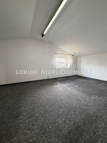 dom wolnostojący, 5 pokoi Bąków, ul. Jasna. Zdjęcie 18