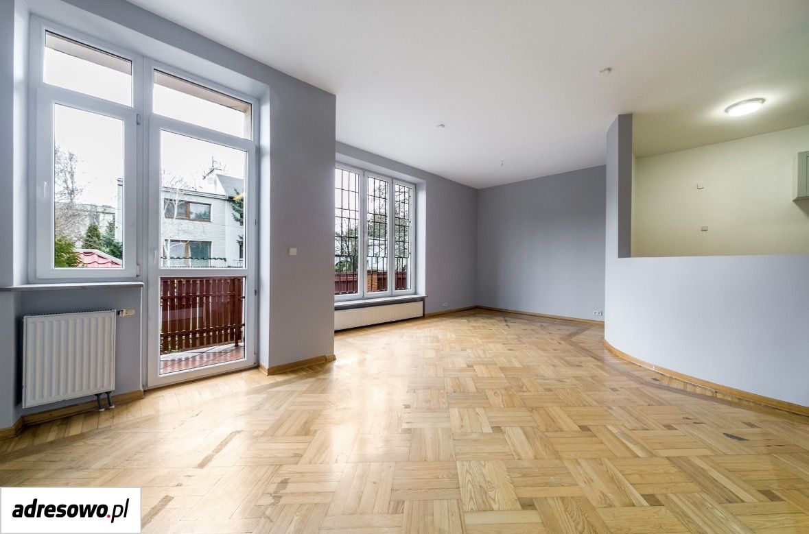 Commercial property, 300 m²