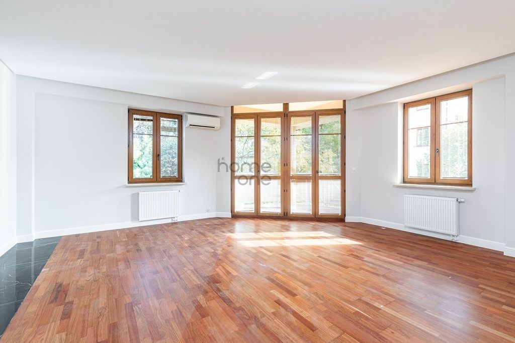 Mieszkanie 4-pokojowe Warszawa