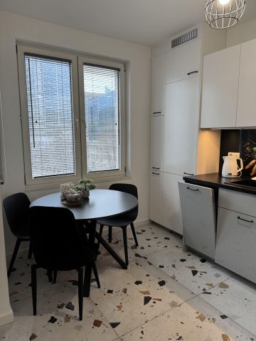 Mieszkanie 1-pokojowe Warszawa Śródmieście, ul. Emilii Plater. Zdjęcie 19