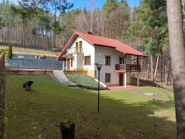 dom wolnostojący, 5 pokoi Znamirowice. Zdjęcie 1