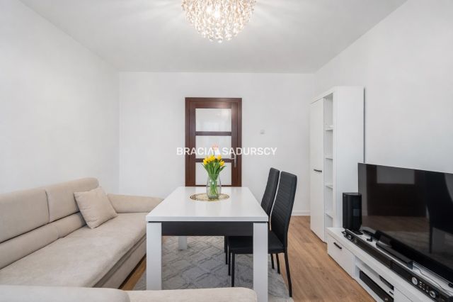 Mieszkanie 4-pokojowe Myślenice. Zdjęcie 6