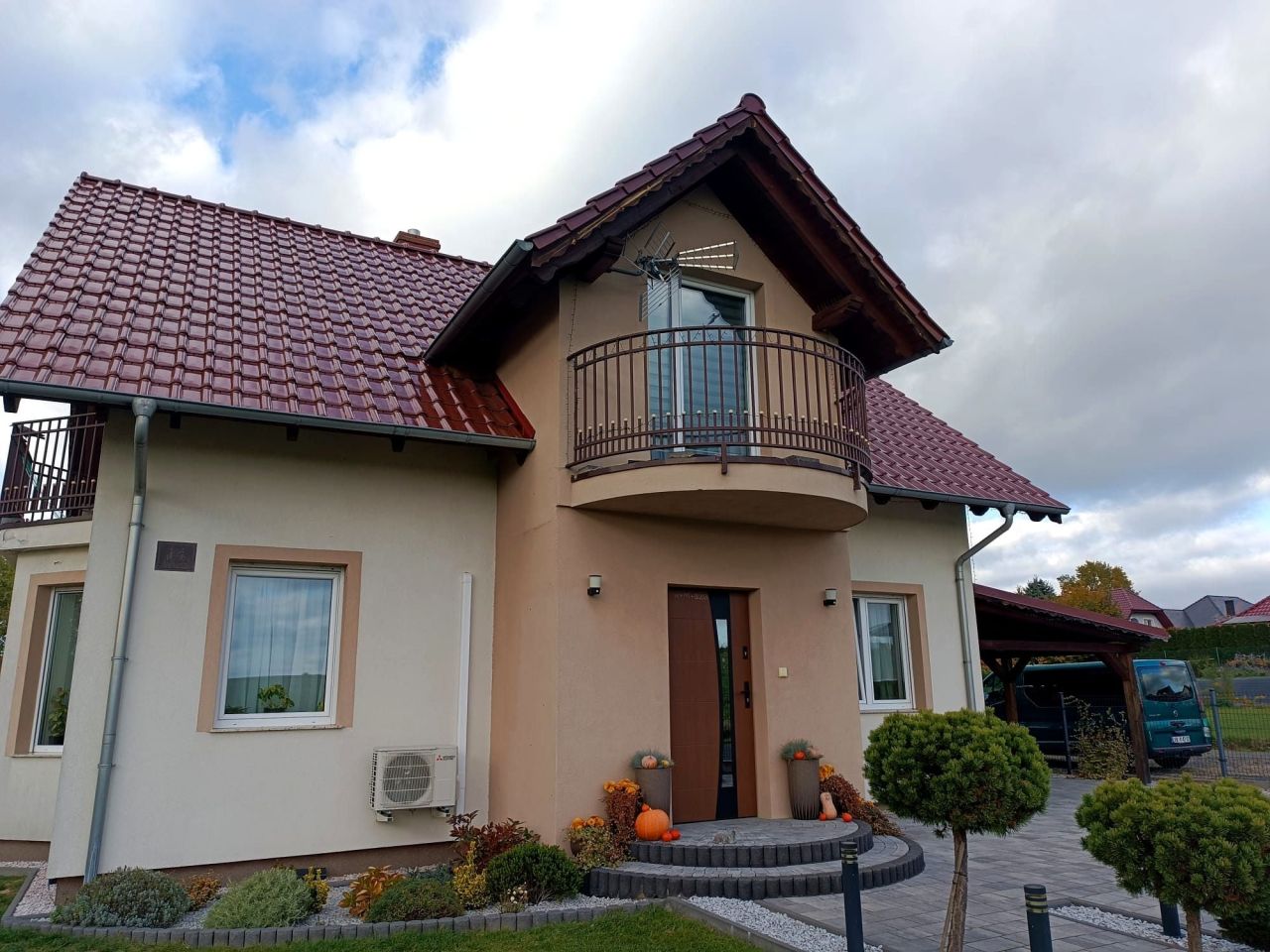 dom wolnostojący, 5 pokoi Nowogrodziec, ul. Sosnowa. Zdjęcie 1