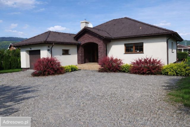 dom wolnostojący, 4 pokoje Łodygowice. Zdjęcie 1