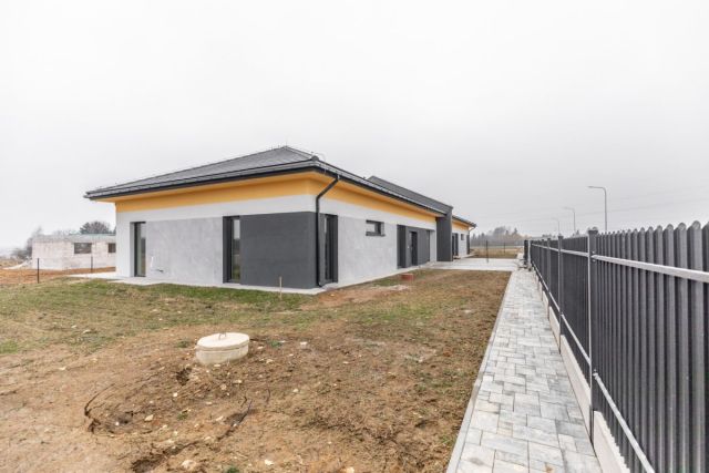 bliźniak, 4 pokoje Świdnik Kalinówka. Zdjęcie 3