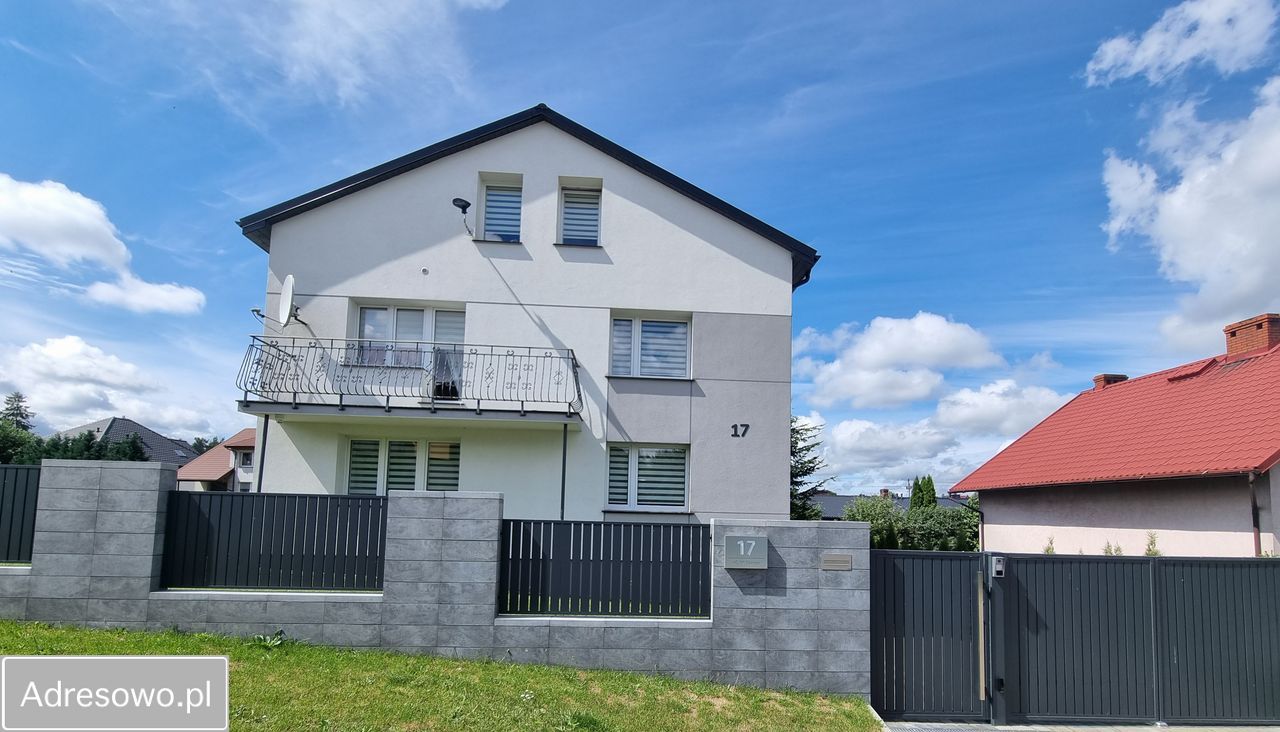 dom wolnostojący, 6 pokoi Luzino. Zdjęcie 1