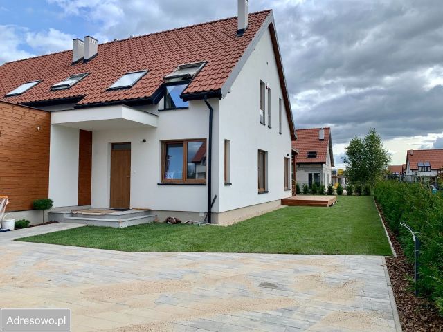 dom wolnostojący, 5 pokoi Ustanów, ul. Bukowa. Zdjęcie 1