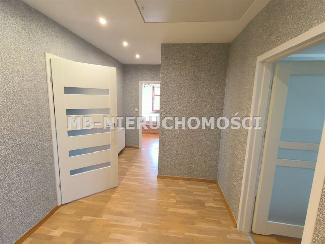 dom wolnostojący, 5 pokoi Trelkowo. Zdjęcie 10