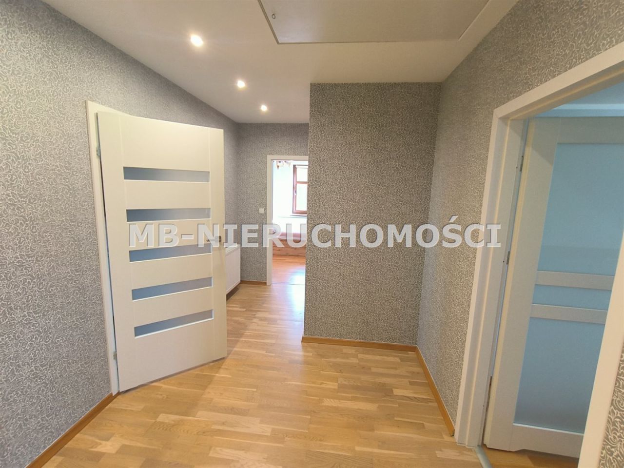 dom wolnostojący, 5 pokoi Trelkowo. Zdjęcie 10