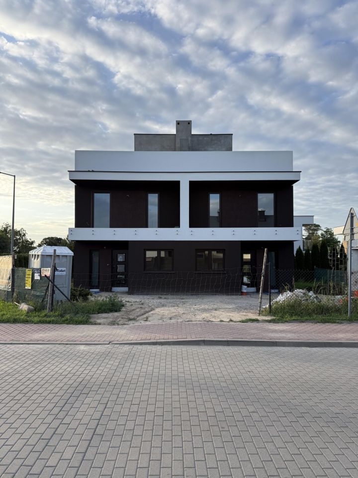 bliźniak Puławy Kolejowa, ul. Anny Renet-Jursz. Zdjęcie 2
