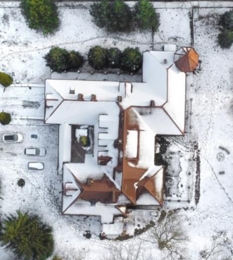 dworek, 11 pokoi Milanówek, ul. Kwiatowa