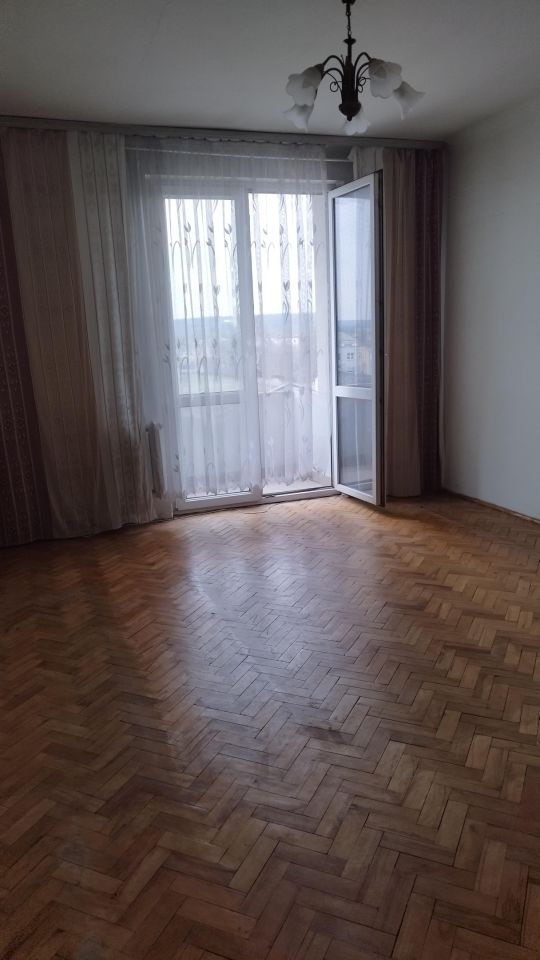 Mieszkanie 3-pokojowe Skarżysko-Kamienna, ul. Kosmonautów. Zdjęcie 2