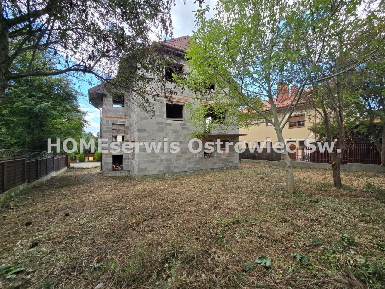 dom wolnostojący, 5 pokoi Ostrowiec Świętokrzyski Kolonia Robotnicza. Zdjęcie 2