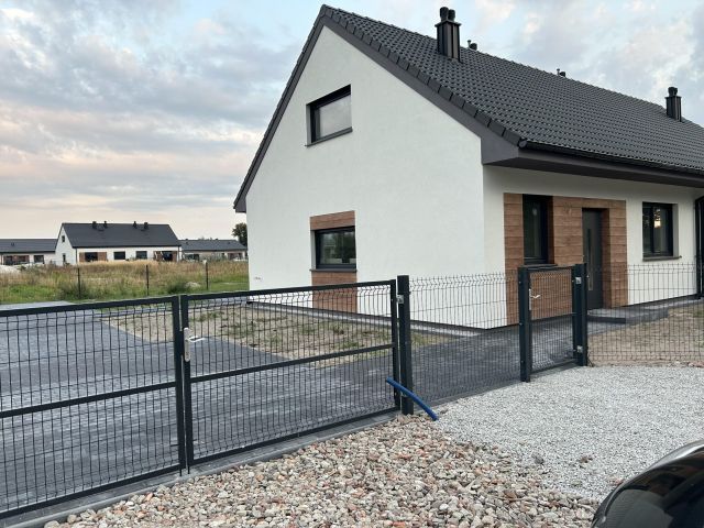 bliźniak, 4 pokoje Rościnno. Zdjęcie 1