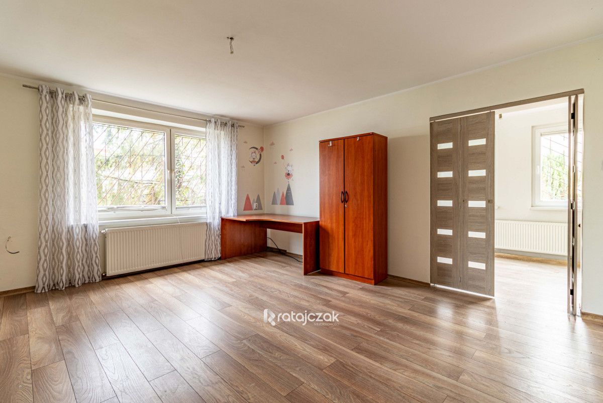 dom wolnostojący, 6 pokoi Rumia, ul. Tatrzańska. Zdjęcie 2