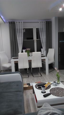 Mieszkanie 3-pokojowe Police, ul. Ludwika Zamenhofa. Zdjęcie 1