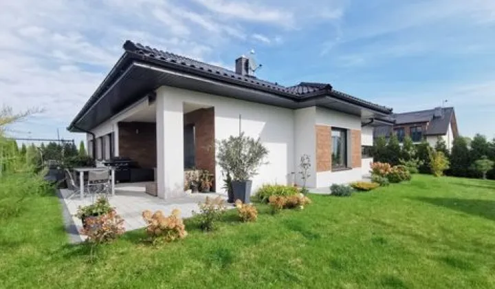 dom wolnostojący, 4 pokoje Kobierzyce