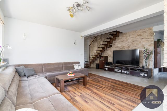 dom wolnostojący, 5 pokoi Stanisławów Pierwszy, ul. Słoneczna. Zdjęcie 6