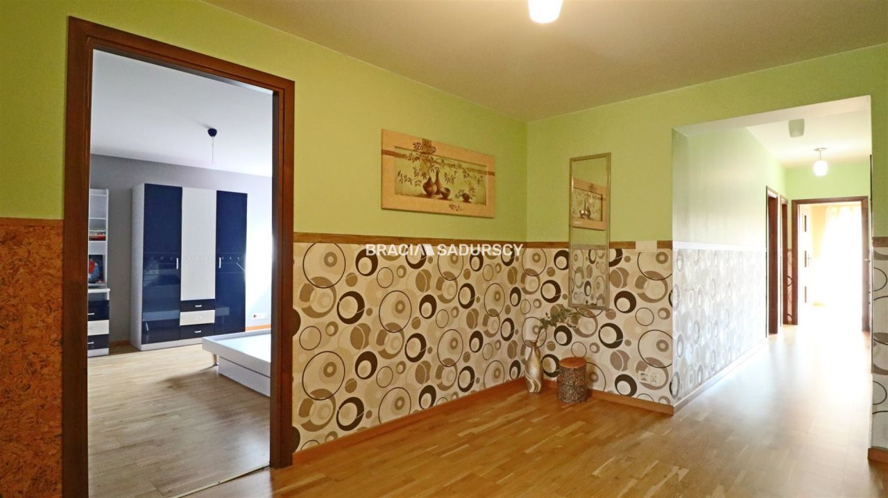 dom wolnostojący, 11 pokoi Sułkowice. Zdjęcie 33