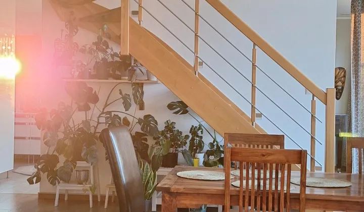 dom wolnostojący, 6 pokoi Grzędzice, ul. Radości