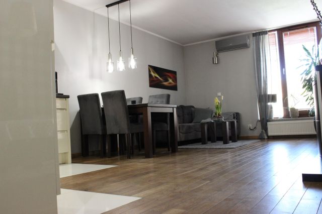 Mieszkanie 3-pokojowe Wrocław Grabiszyn, ul. Inżynierska. Zdjęcie 1