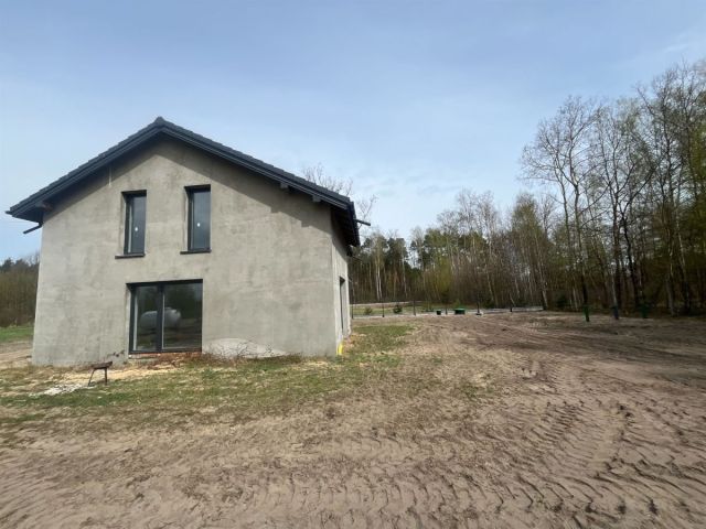 dom wolnostojący, 4 pokoje Rasy. Zdjęcie 2