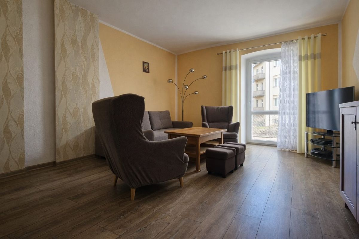 Mieszkanie 4-pokojowe Jelenia Góra. Zdjęcie 2