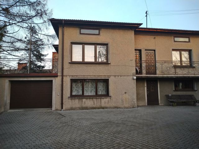 dom wolnostojący, 4 pokoje Sulejów, ul. Piotrkowska. Zdjęcie 1
