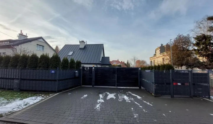 dom wolnostojący, 4 pokoje Michałowice, ul. Regulska