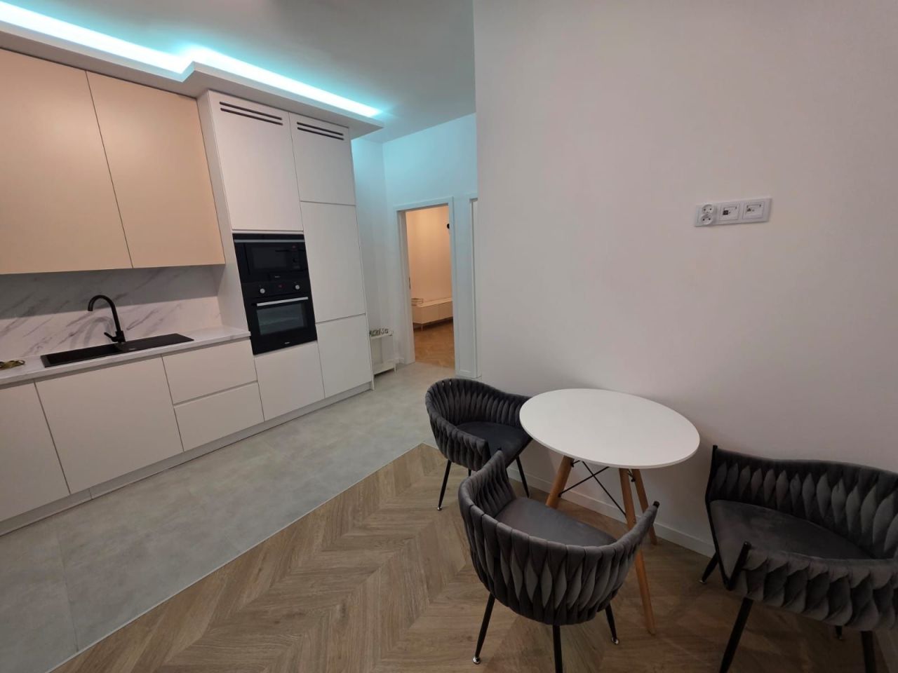 Mieszkanie 3-pokojowe Biała Podlaska Śródmieście. Zdjęcie 7