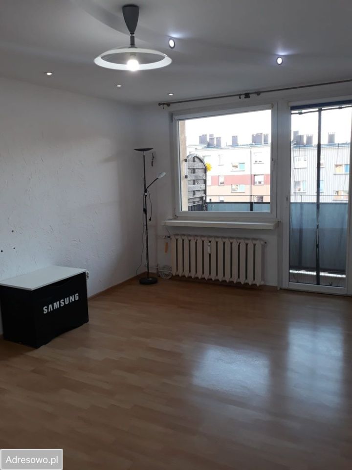 Mieszkanie 2-pokojowe Krapkowice, os. XXX-lecia. Zdjęcie 2