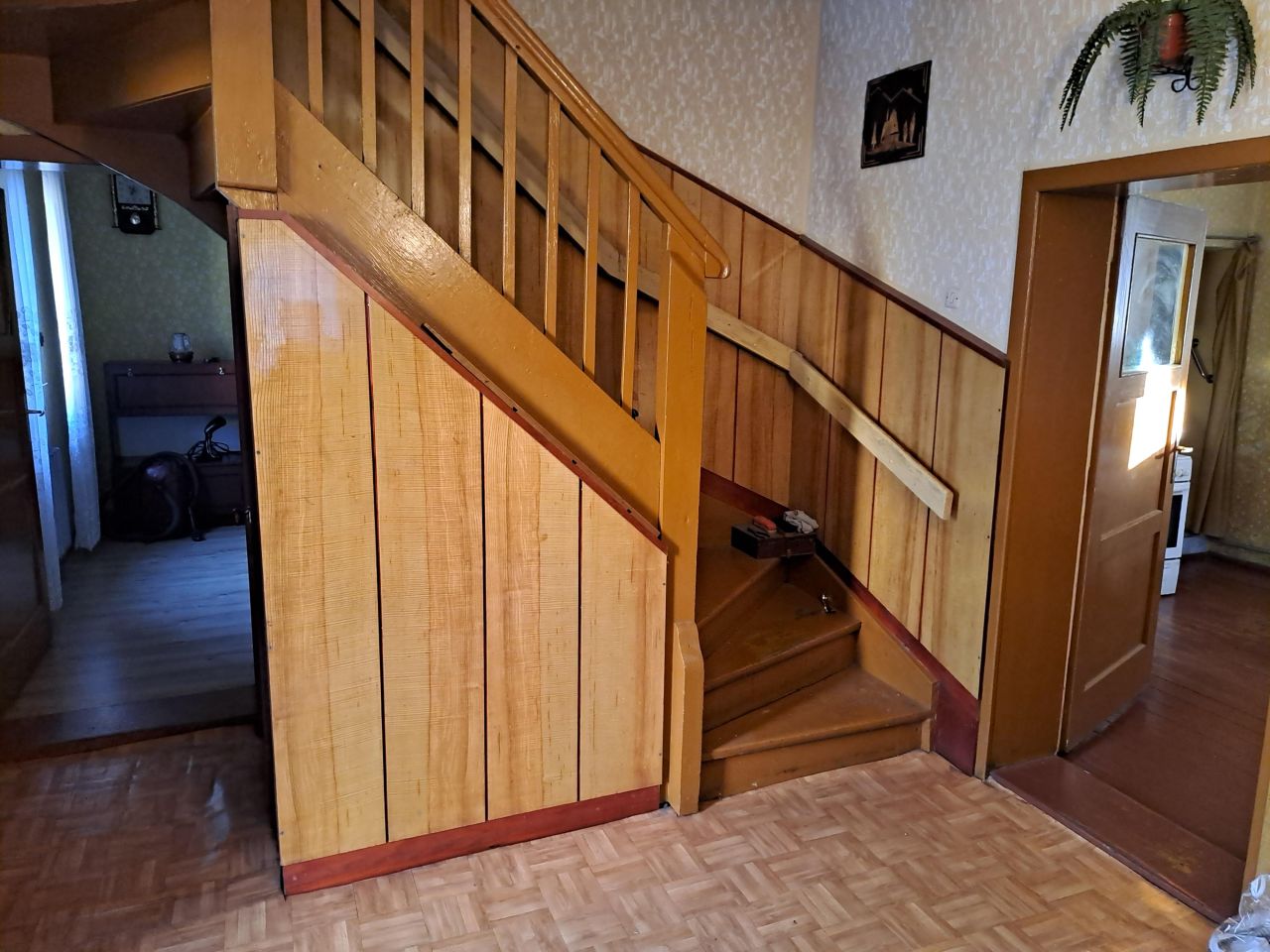 dom wolnostojący, 5 pokoi Tłustomosty. Zdjęcie 11
