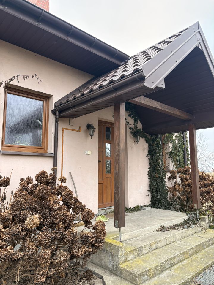 dom wolnostojący, 3 pokoje Morawki, Morawki. Zdjęcie 3