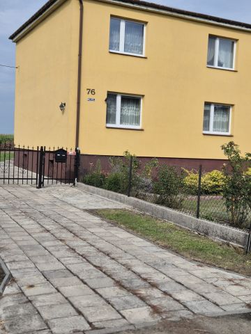 dom wolnostojący, 5 pokoi Pakość, Rybitwy 76. Zdjęcie 1