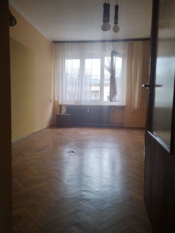 Mieszkanie 1-pokojowe Pabianice Centrum, ul. kard. Stefana Wyszyńskiego. Zdjęcie 1